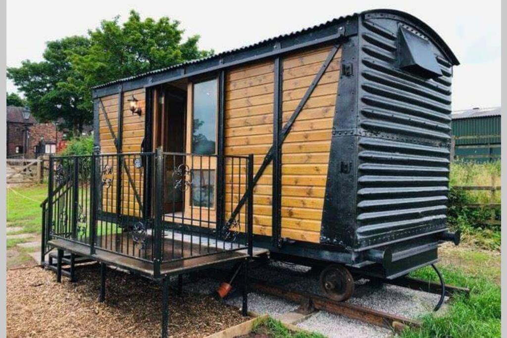 Malthouse Farm Carriage Dilhorne